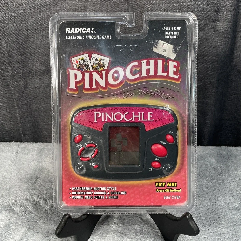 Radica Electronic Pinochle Handheld Travel Game 3667 CS7BA Vantage NOS Y2K